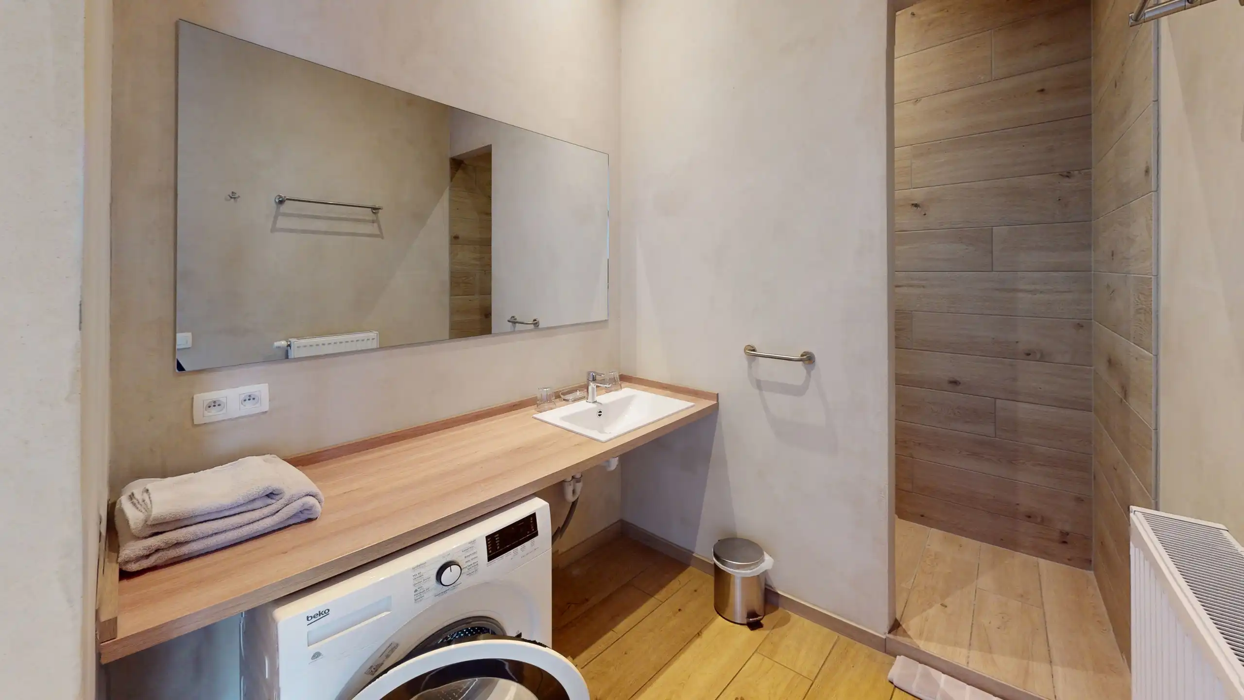 ANTWERPEN - Stijlvol gemeubeld appartement nabij het Centraal Station foto 6