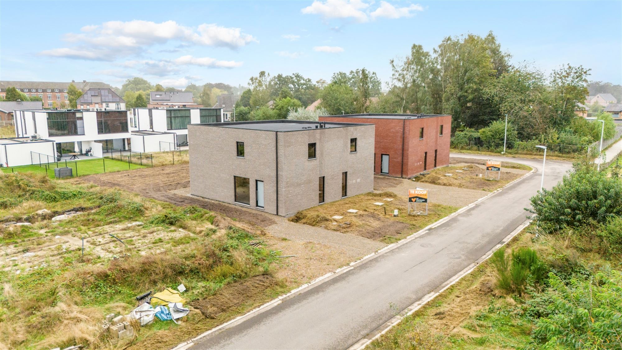 MODERNE NIEUWBOUWWONING MET 3 SLAAPKAMERS OP RUSTIGE DOCH CENTRALE LIGGING TE PEER foto 2