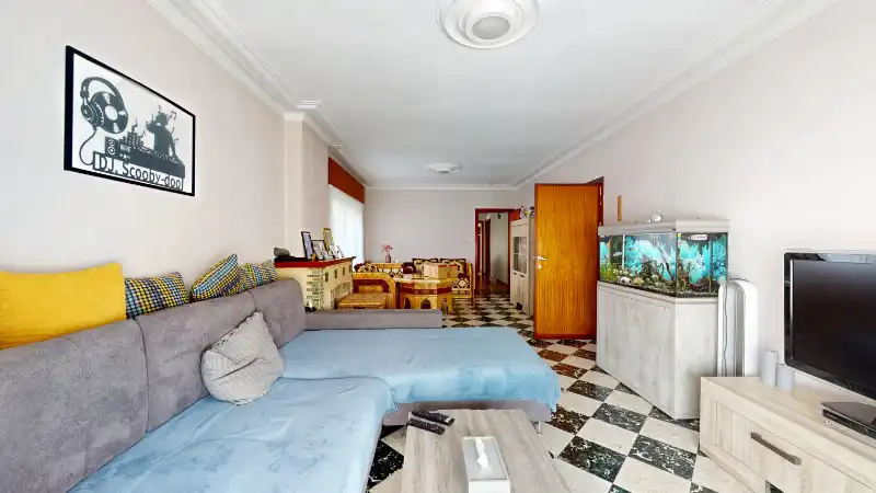 Woning van 197m² op een perceel van 8 are foto 4