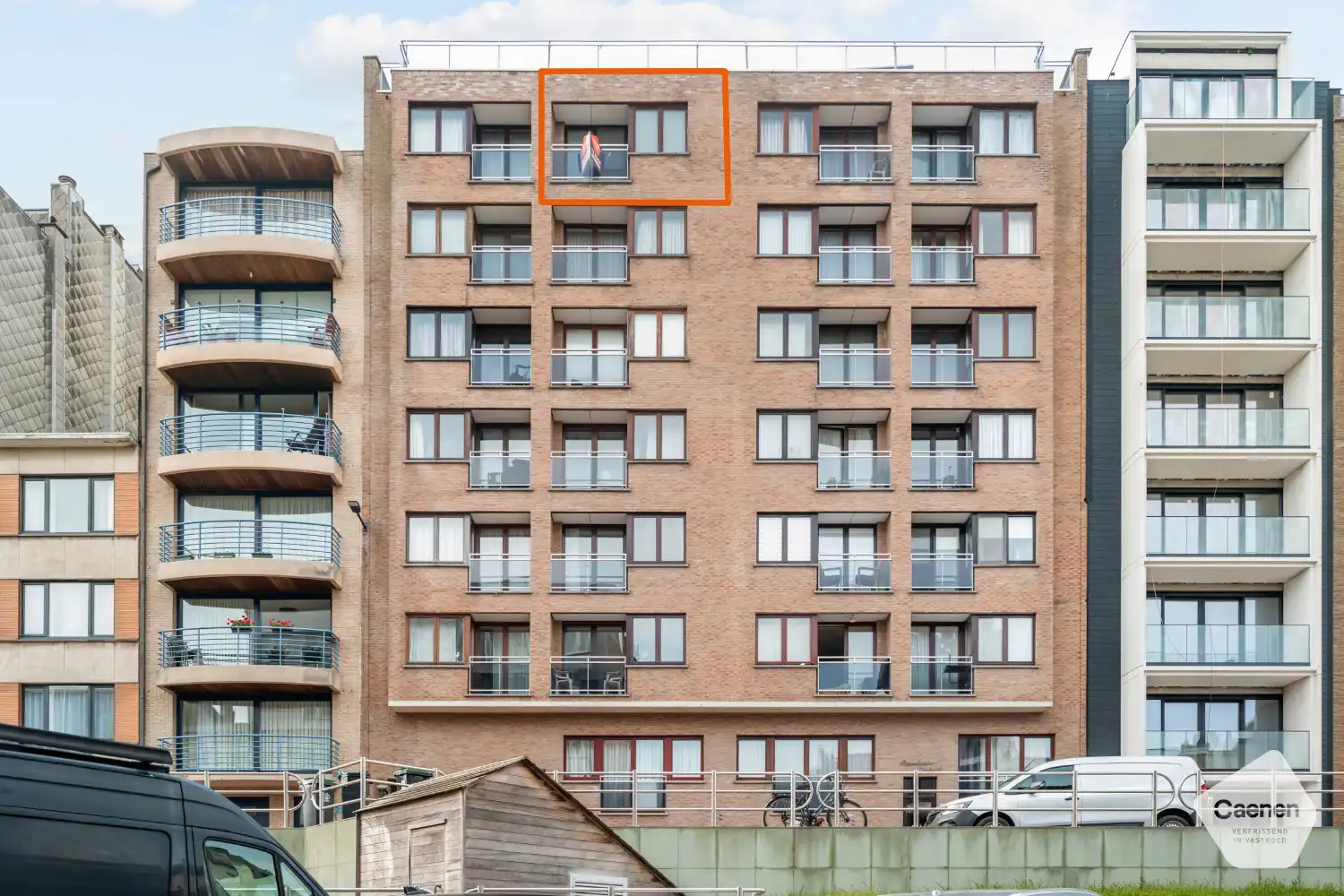 Lichtrijk twee slaapkamer appartement met terras op toplocatie foto 15