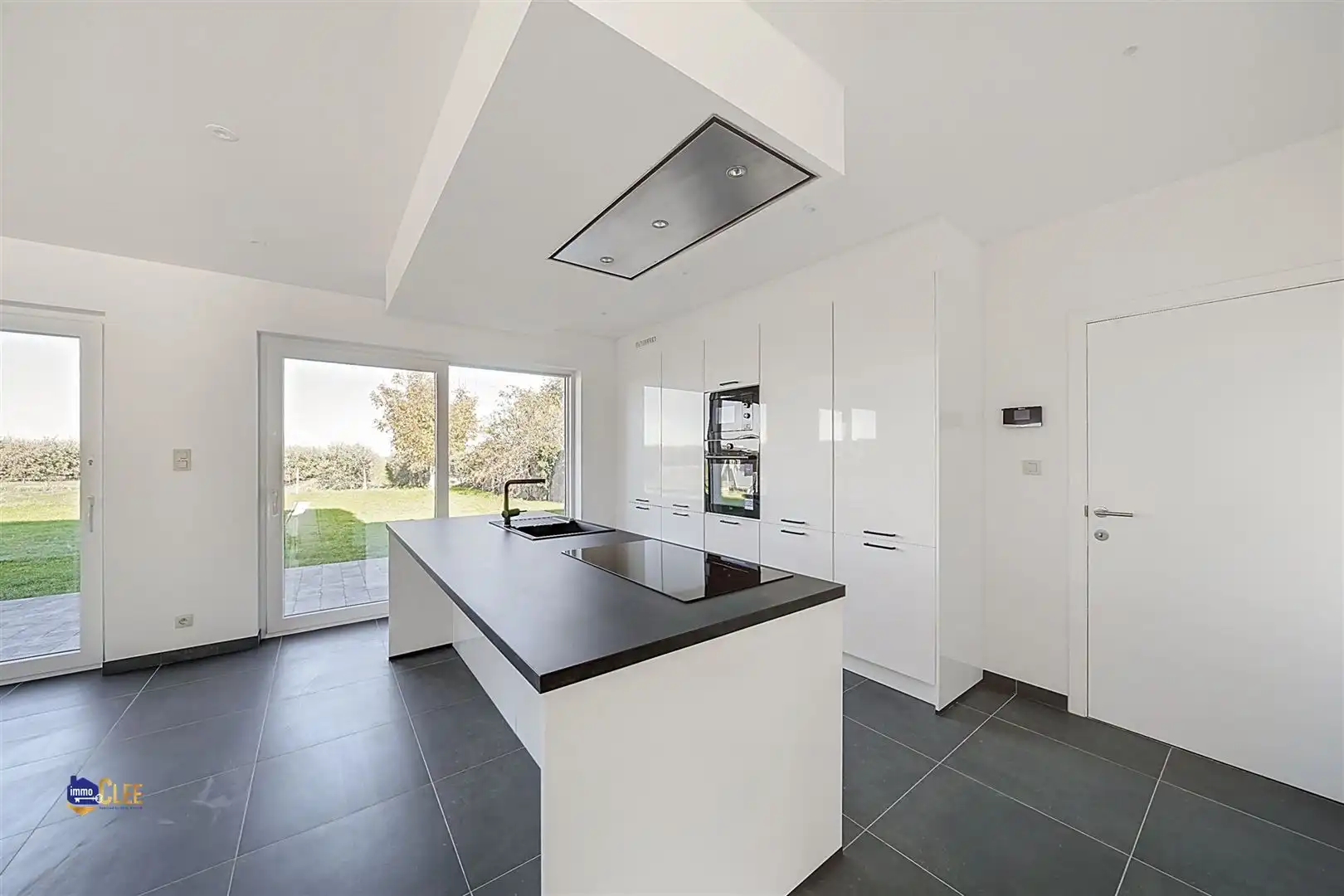 Volledig gerenoveerde gezinswoning foto 7