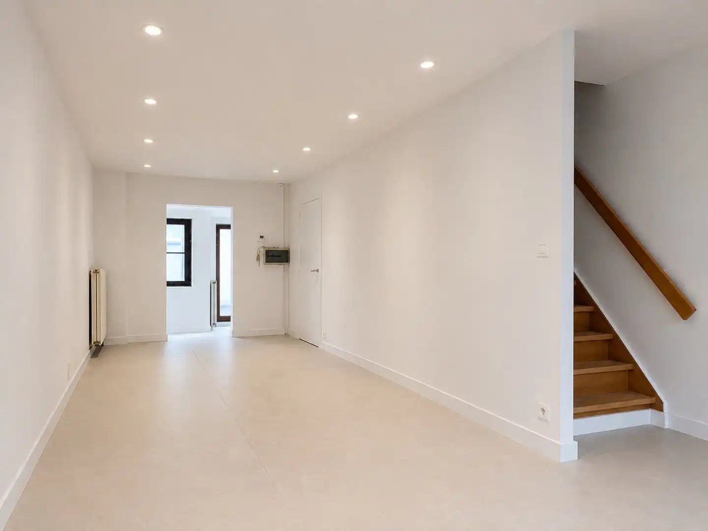 Interessante investeringsopportuniteit – 2 gerenoveerde appartementen! foto 17