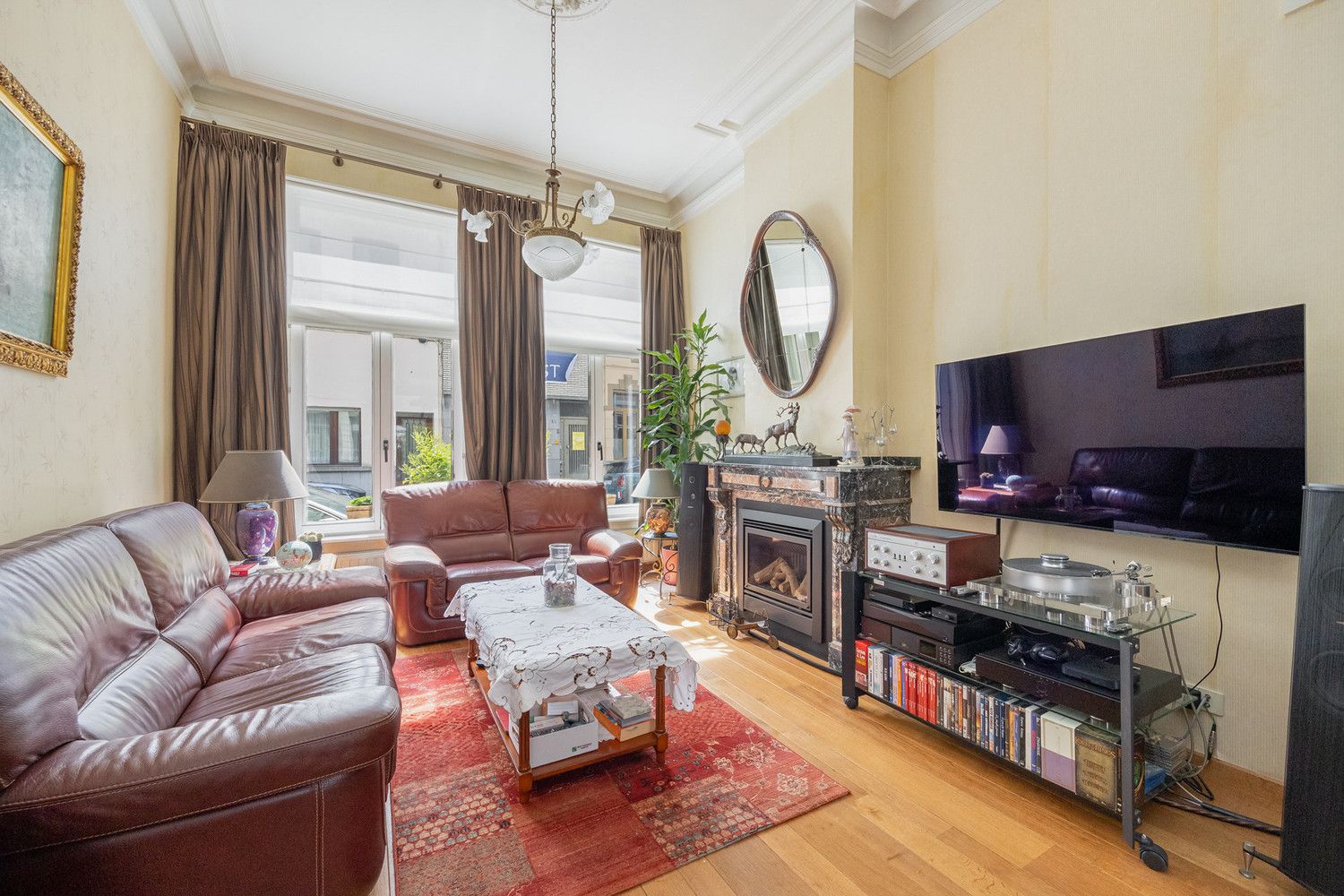 Karaktervolle, instapklare herenwoning met heerlijke stadstuin op toplocatie te Antwerpen-Zuid foto 5