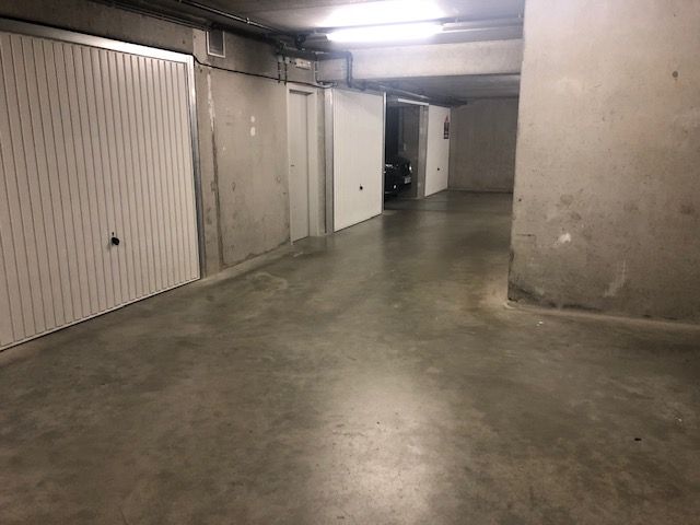 Gesloten garagebox foto 5