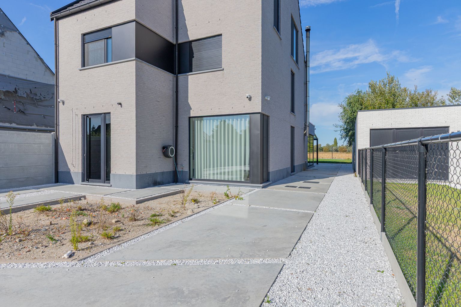 Prachtige nieuwe woning 5 slpk, zonnepanelen én thuisbatterij foto 27