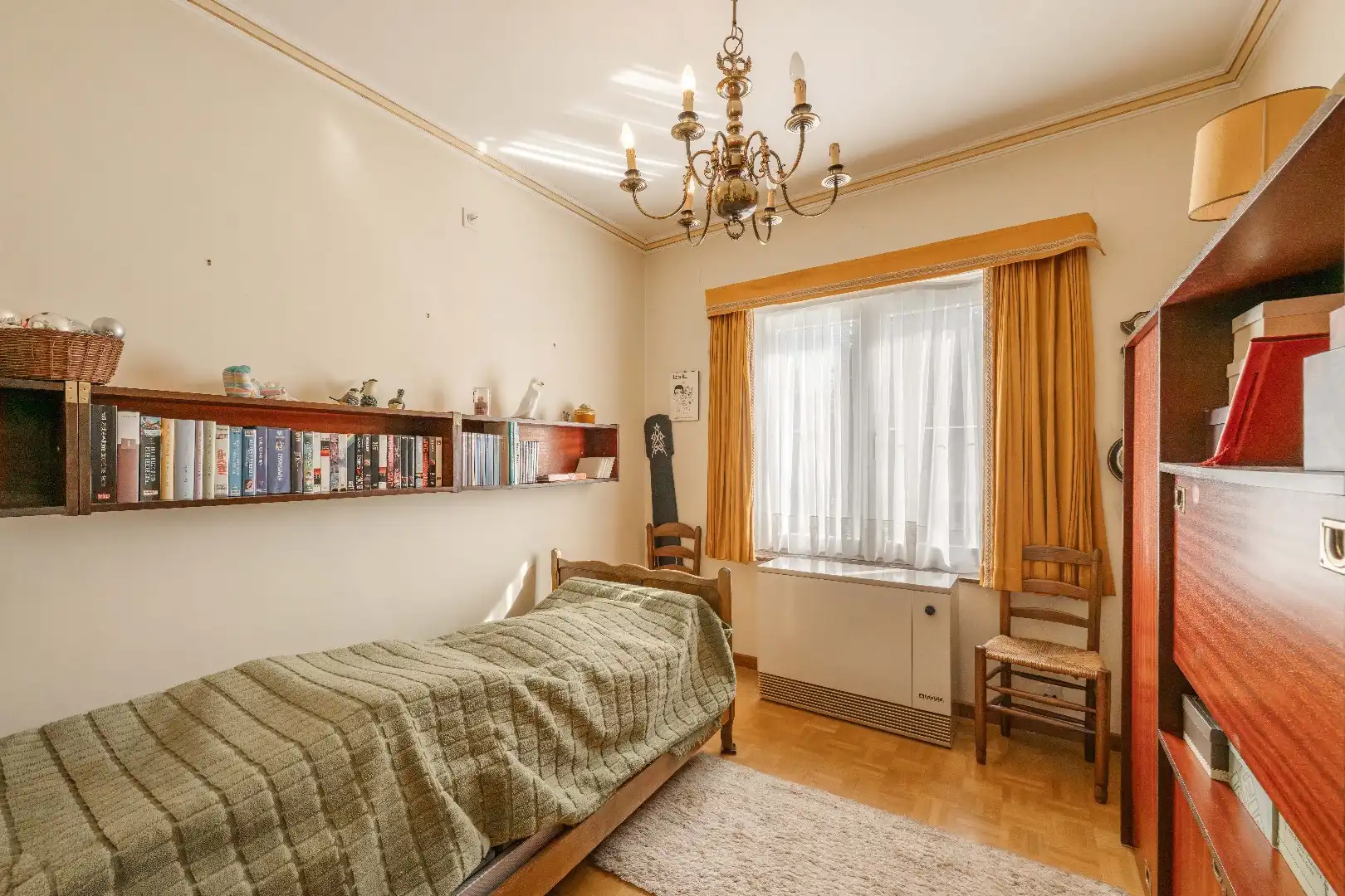 RUSTIG GELEGEN WONING MET DUBBELE GARAGE EN UITWEG!! foto 18