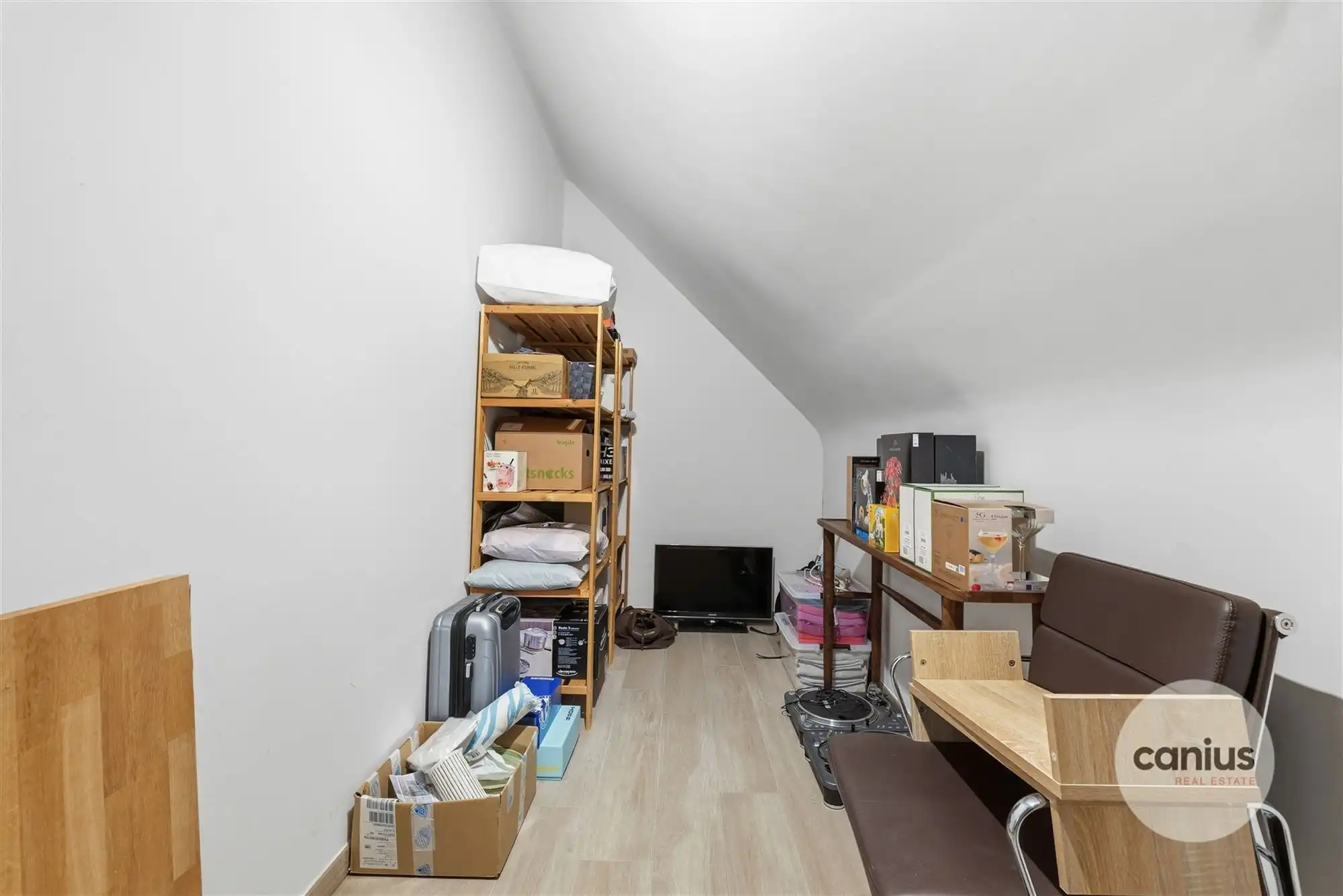 HEDENDAAGSE WONING NABIJ HET CENTRUM foto 15