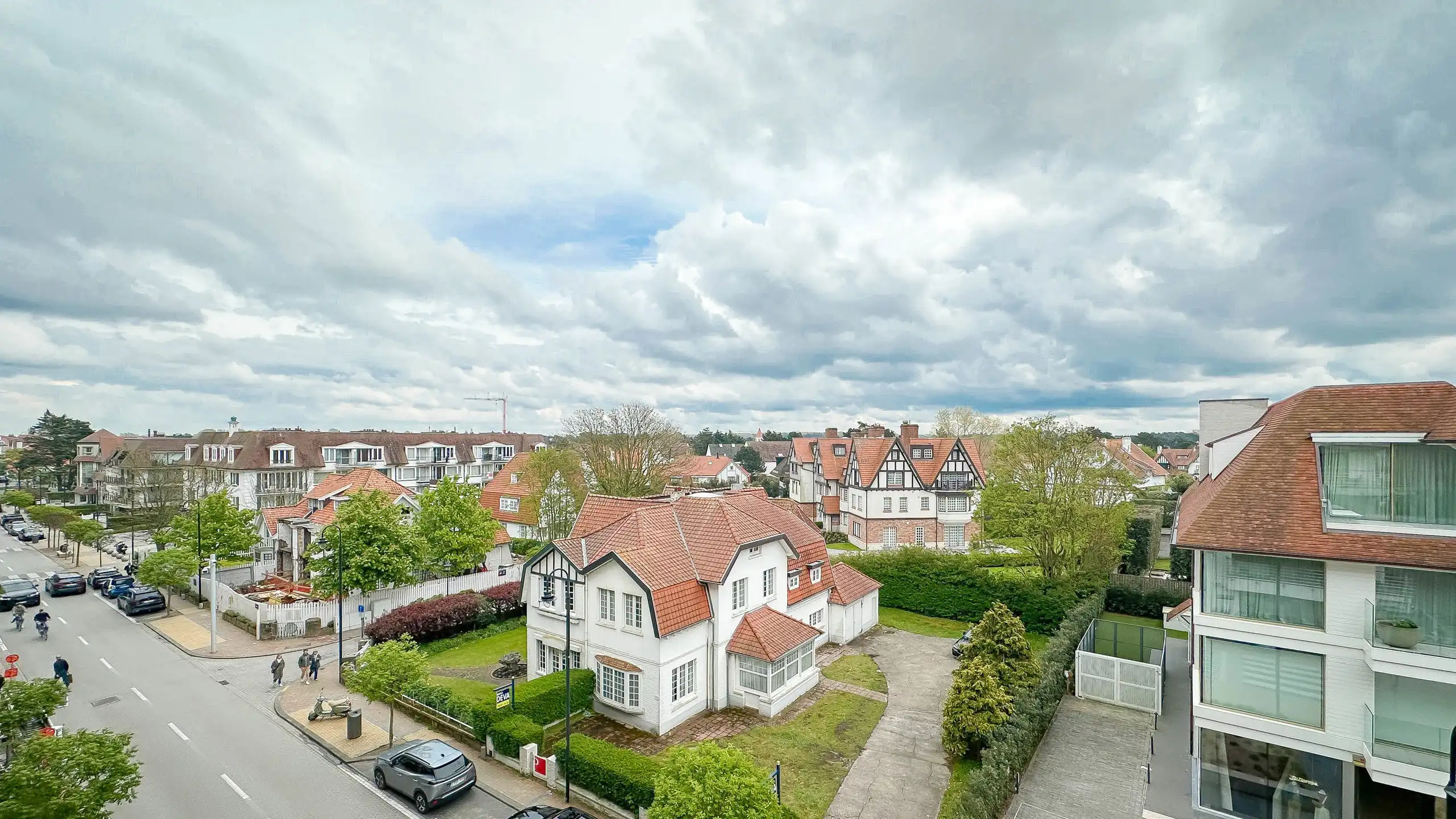 Zonnig appartement op een topligging in het Zoute. foto 3
