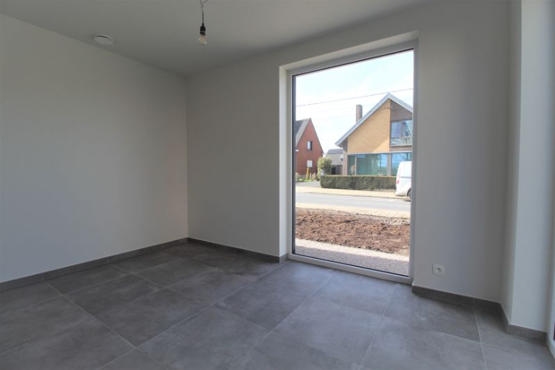 Moderne nieuwbouw villa te huur in Lichtervelde met 4 slaapkamers en 2 badkamers foto 8