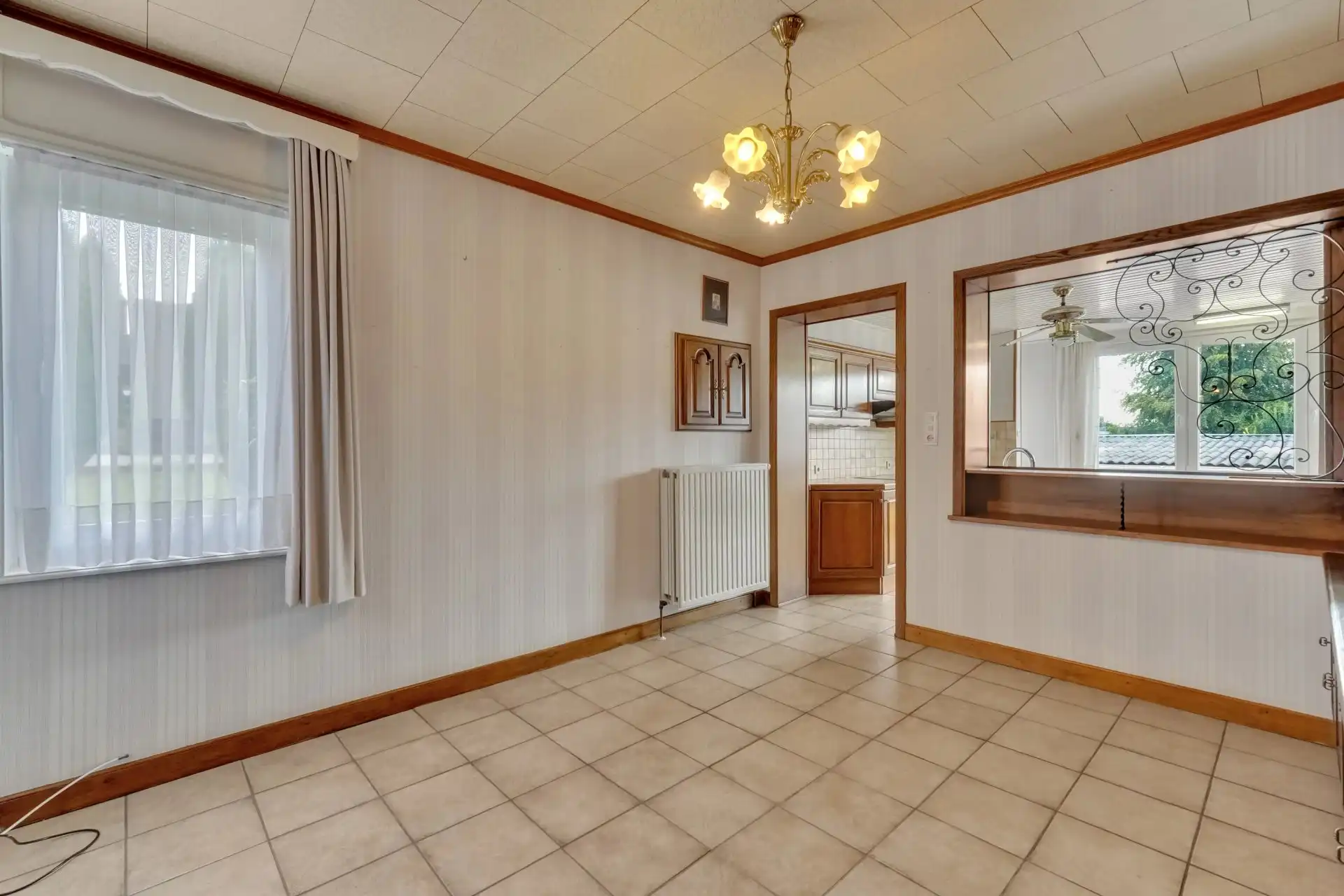 Ruime woning met potentiële bouwgrond foto 8