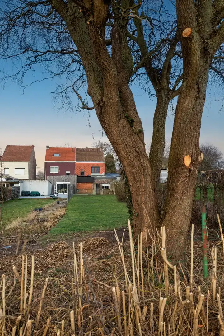 Rustig gelegen woning met 4 slaapkamers foto 26