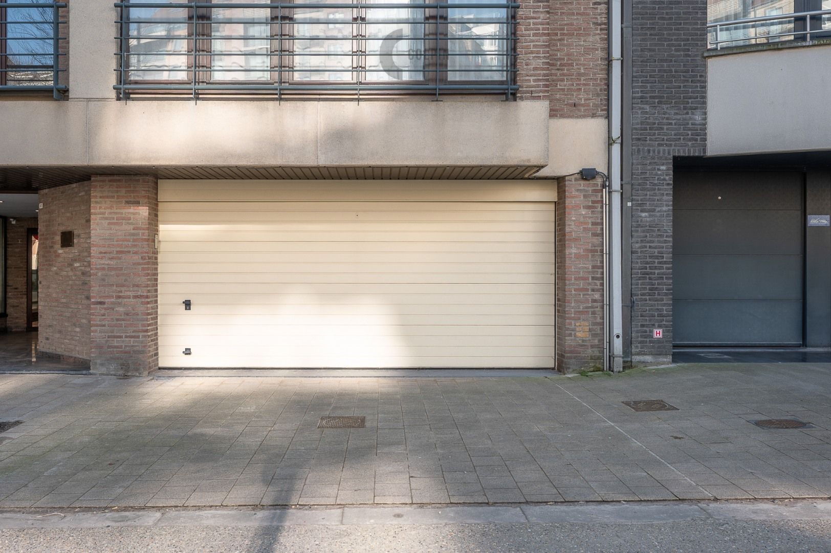 Ruim op te frissen hoekappartement vlakbij de zeedijk foto 12