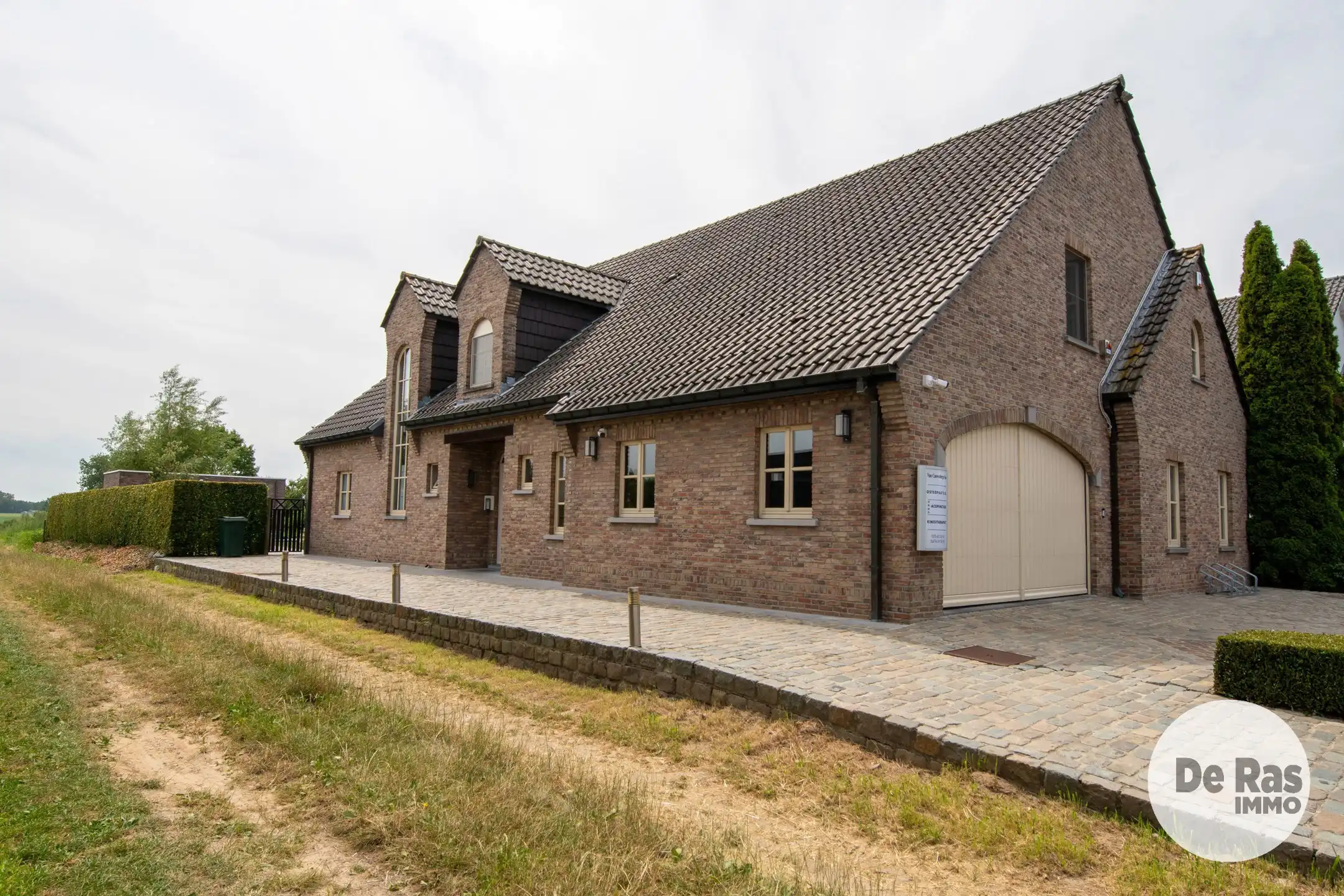 LIERDE - Wonen/werken en genieten in deze schitterende villa foto 2