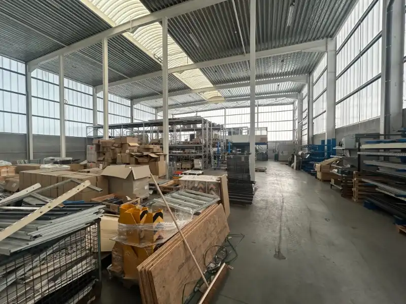 Recent magazijn van 1.062 m² met 2 sectionaalpoorten op toplocatie in Oostakker foto 10