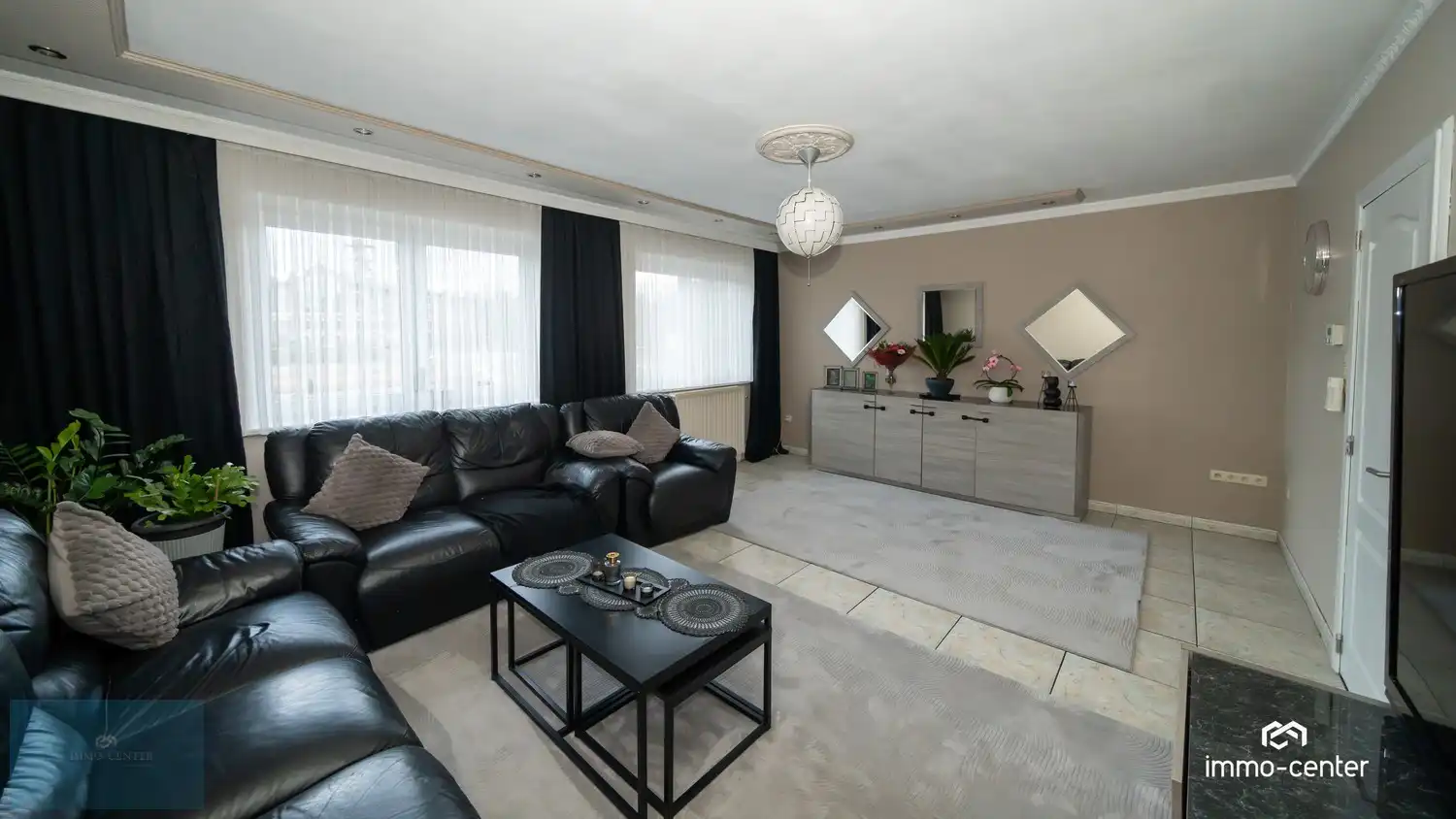 Handelspand + appartementen + parking + ruime tuin foto 8