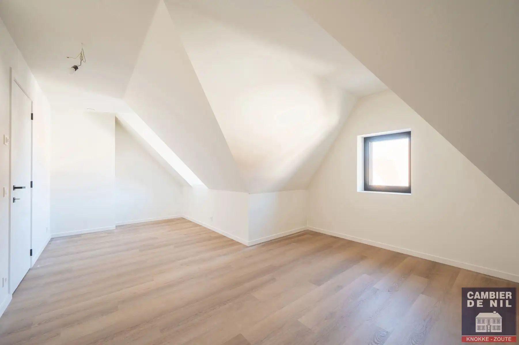 Nieuwbouw - ongemeubelde koppelvilla in rustige,  residentiële wijk te Knokke-Heist  foto 28