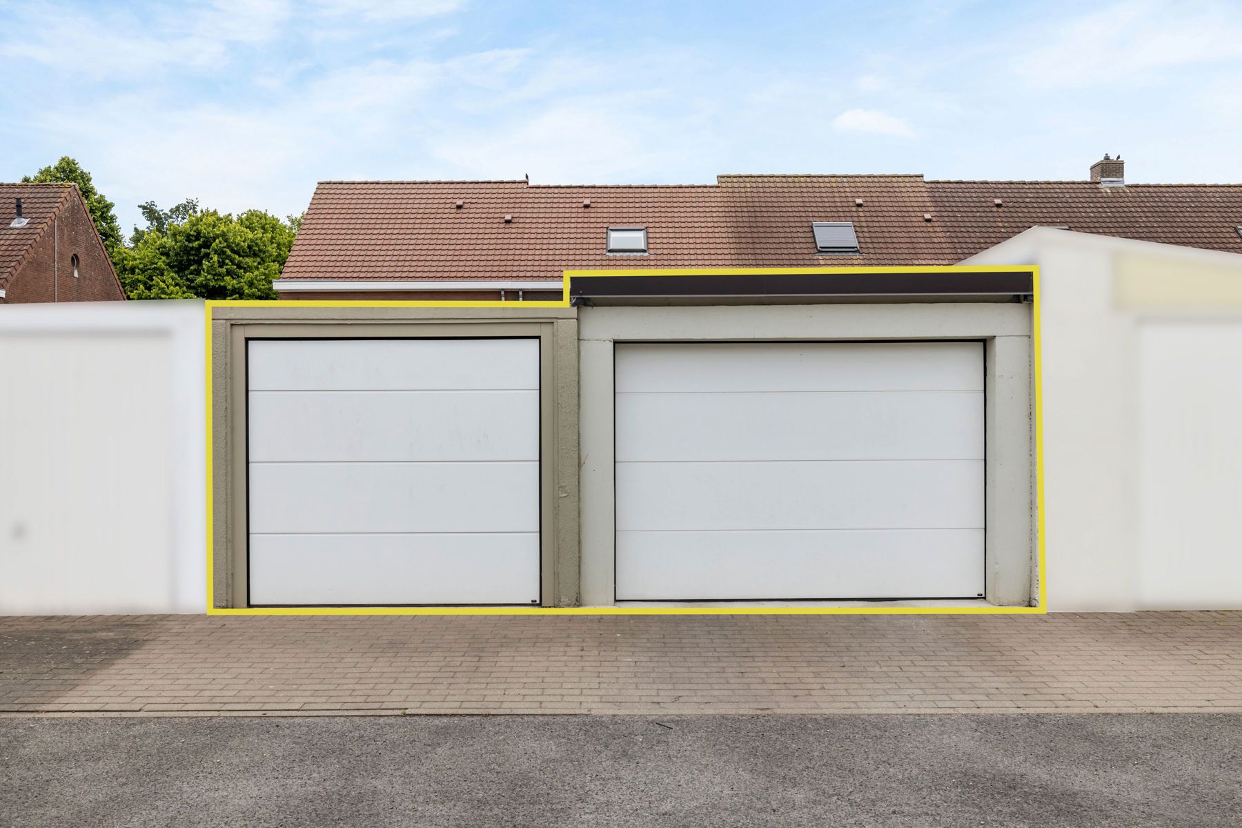 Charmante gezinswoning met tuin, garages en zonnepanelen foto 2