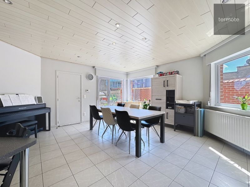 ruim woonhuis foto 3