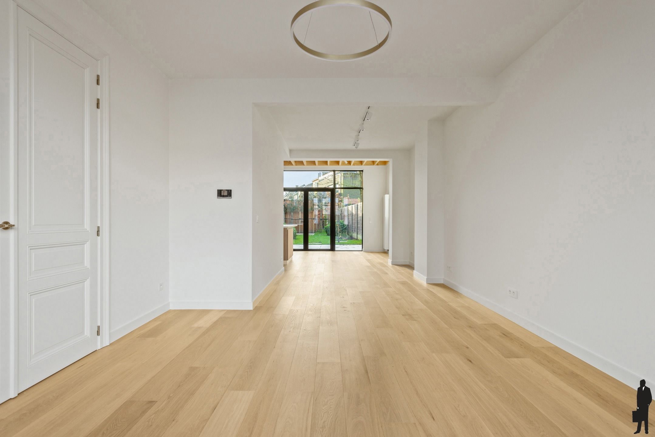 Gerenoveerde woning met 3 ruime slaapkamers en zuid tuin foto 11