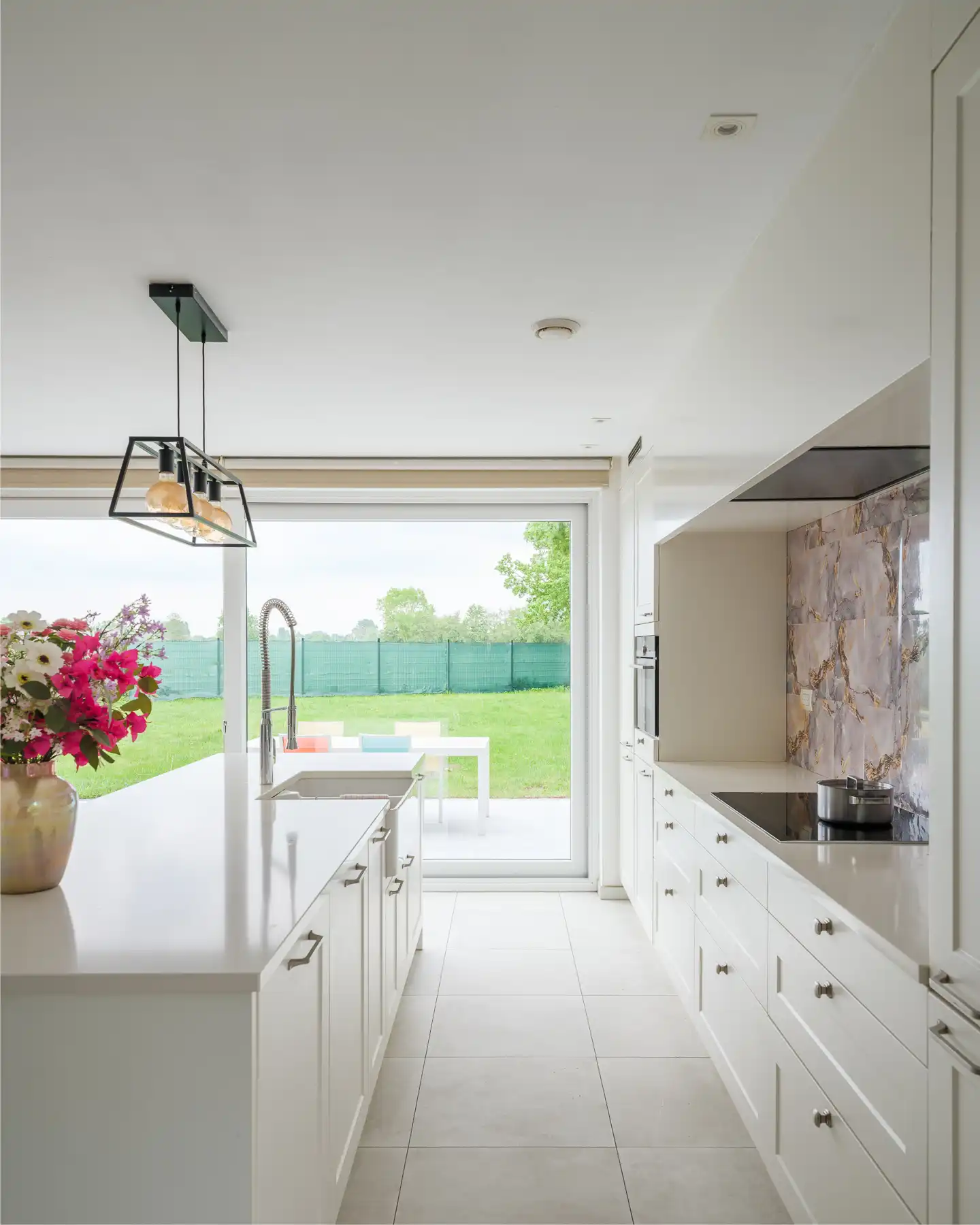 Moderne en energiezuinige woning in groene omgeving foto 4