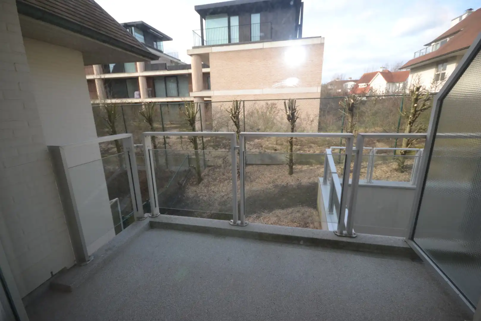 Ruim en zonnig appartement te Oostduinkerke nabij het zonneplein. foto 8