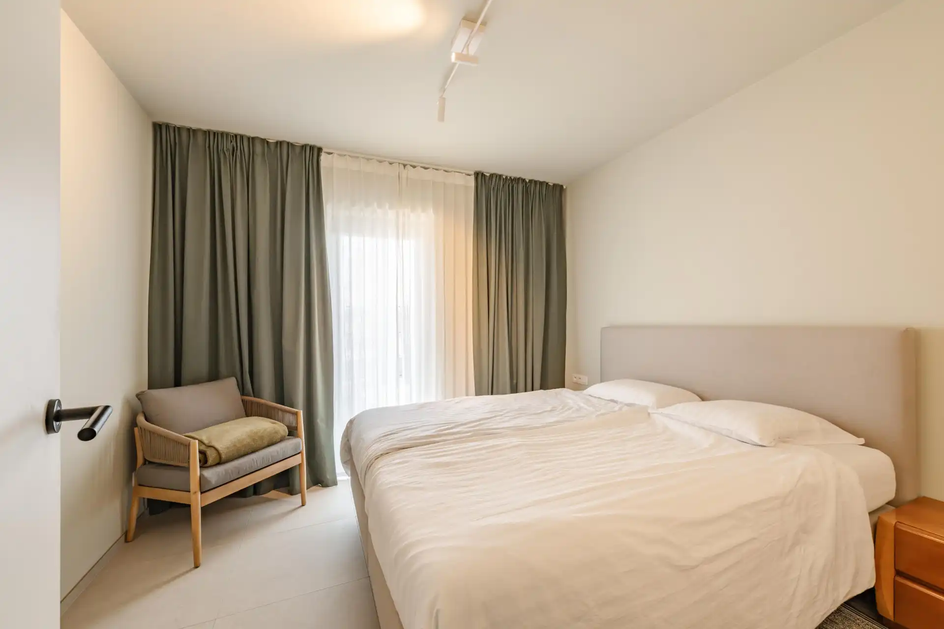 Prachitg Instapklaar appartement met 3 slaapkamers, polyvalente ruimte en terras in Sint-Eloois-Vijve 🏡 foto 24