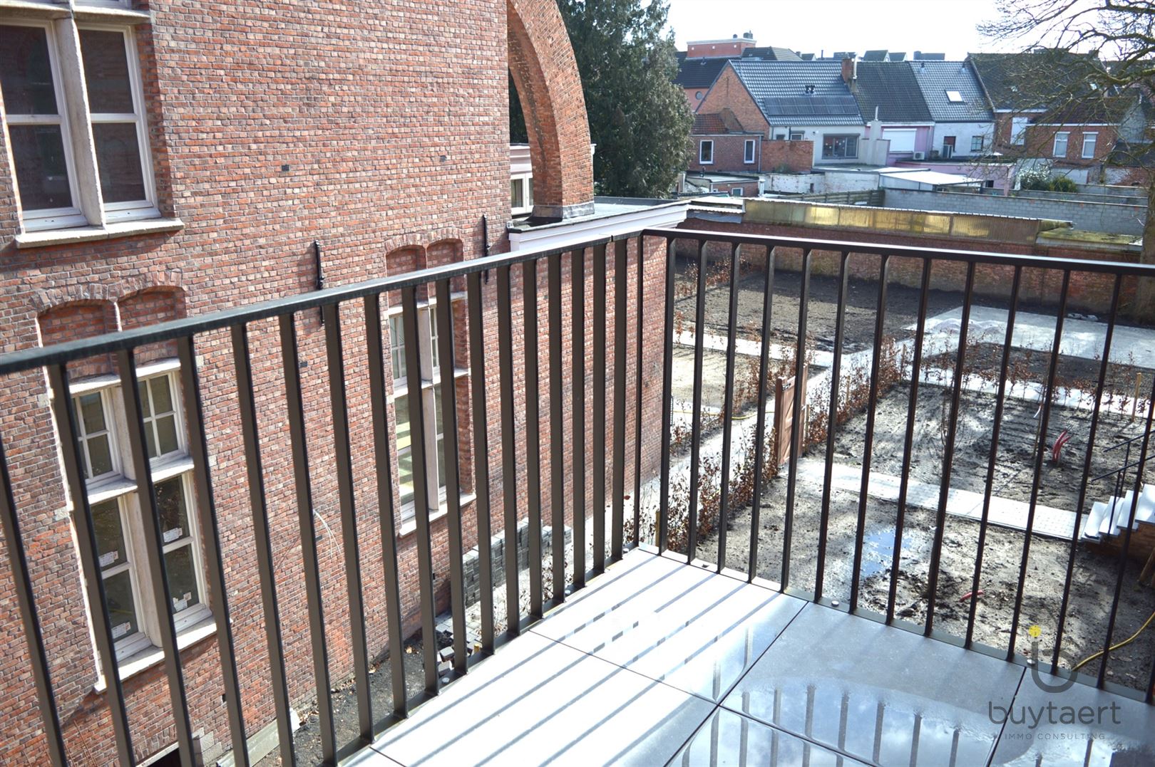 Gezellig één slpk appartement op een pleintje met terras! foto 9