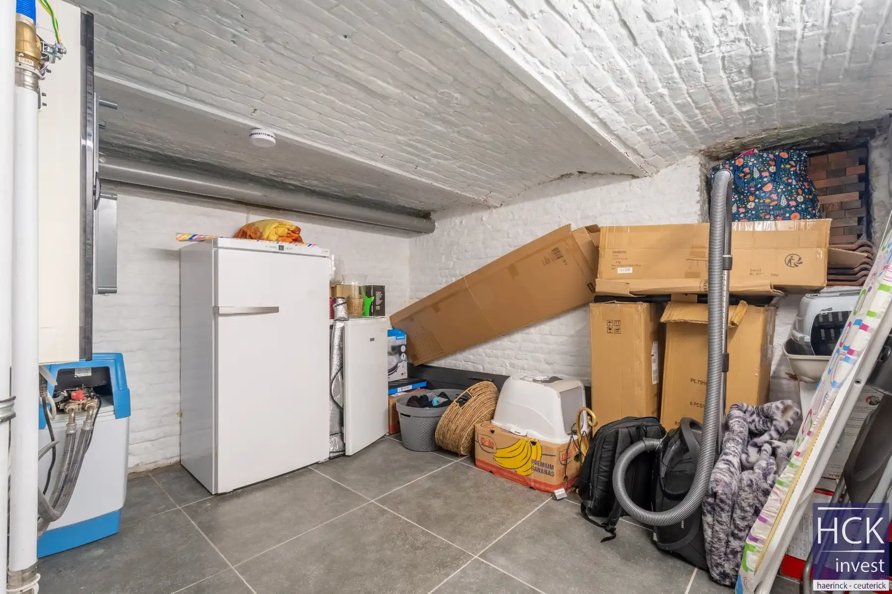 KORTRIJK - Instapklare woning met 2 SLPK. + bureau én stadskoer foto 9