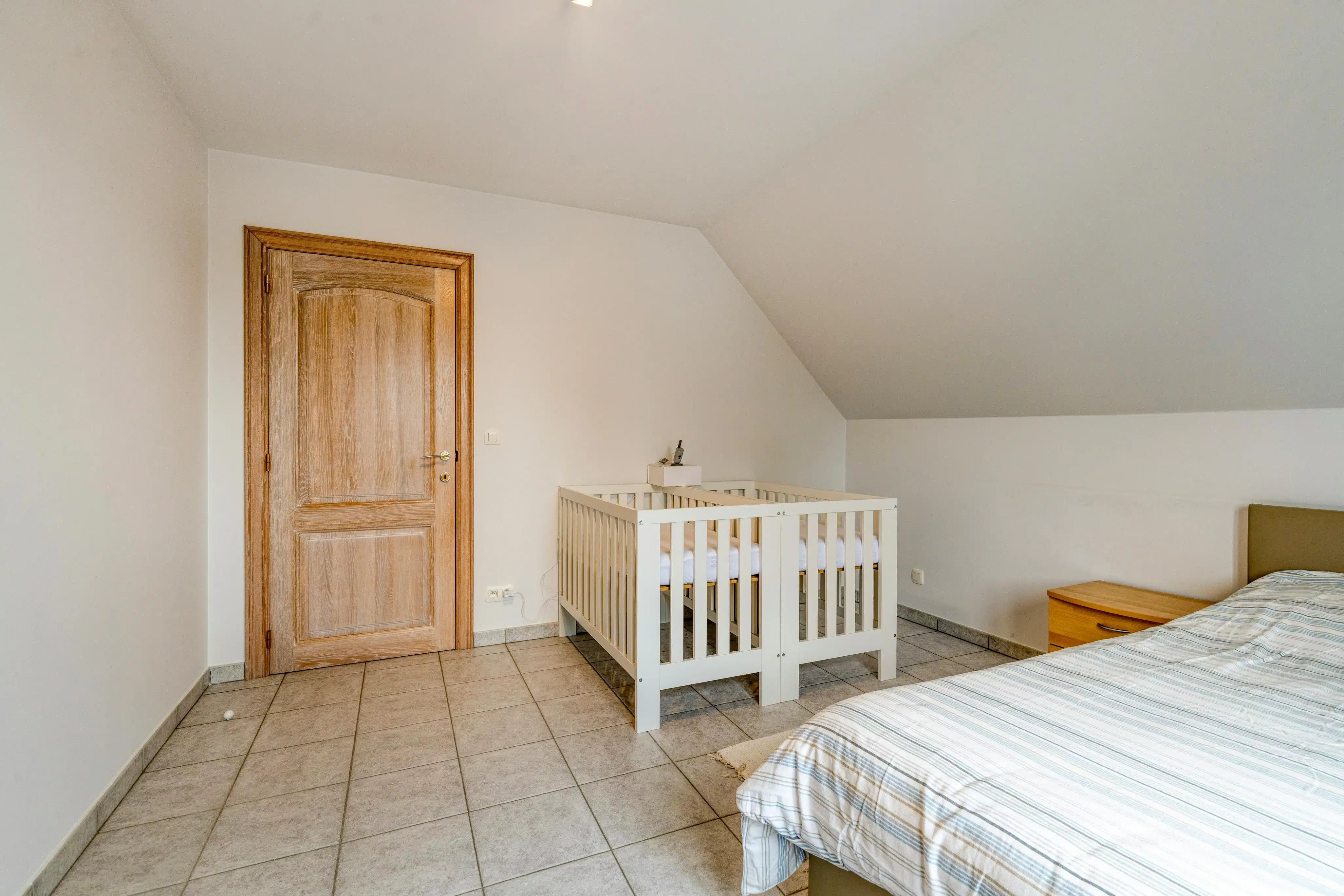 Instapklare gezinswoning in rustige wijk te Roeselare foto 12