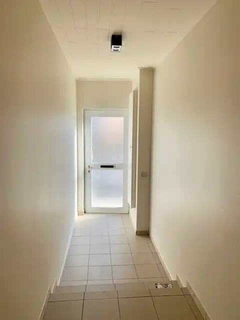 Centraal gelegen, instapklaar appartement te Aalst foto 4