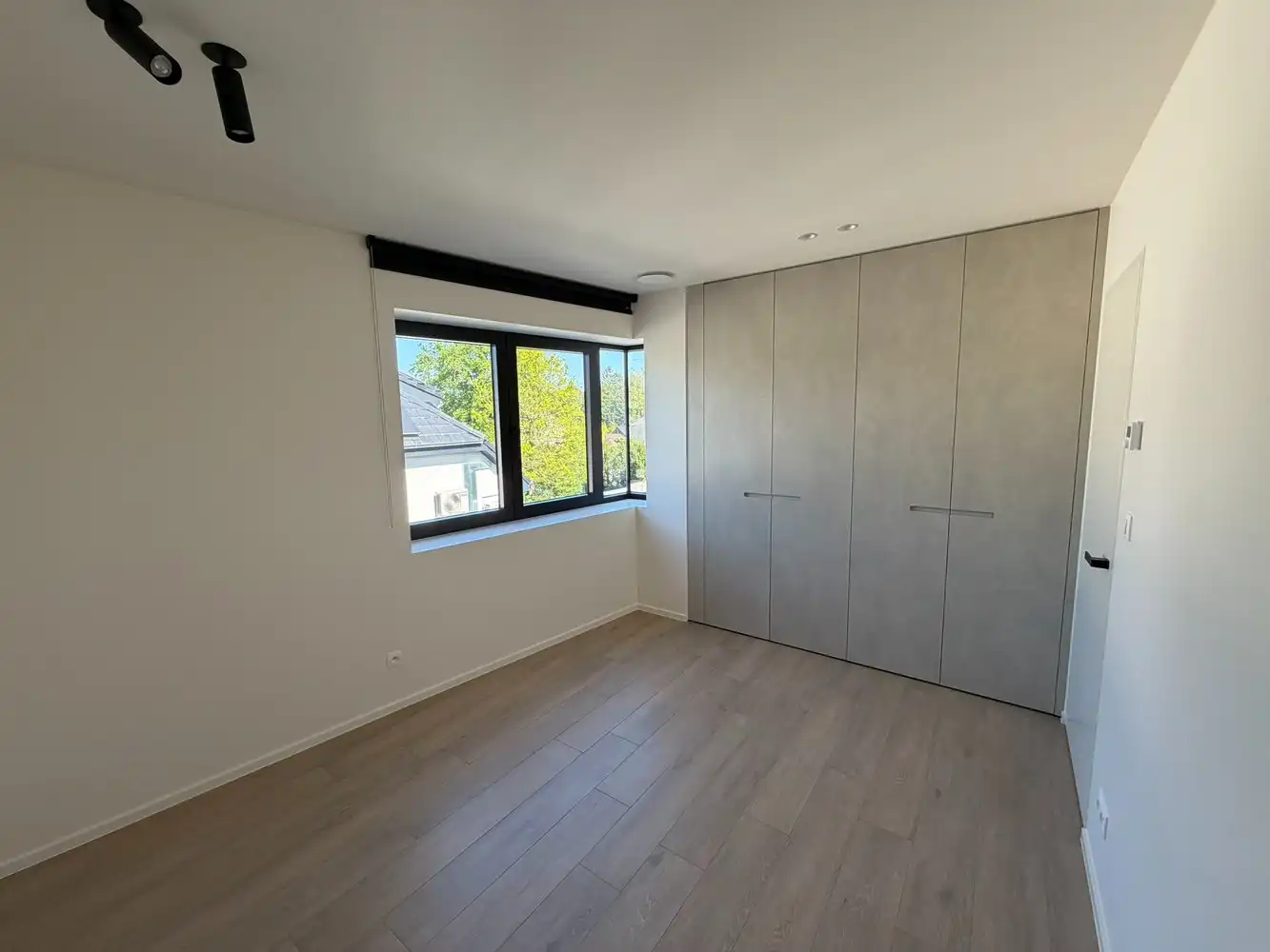 Genk, Weg naar As 194 bus 21: Luxueus en energieneutraal nieuwbouwappartement met 1 slaapkamer en 2 grote terrassen ! foto 17