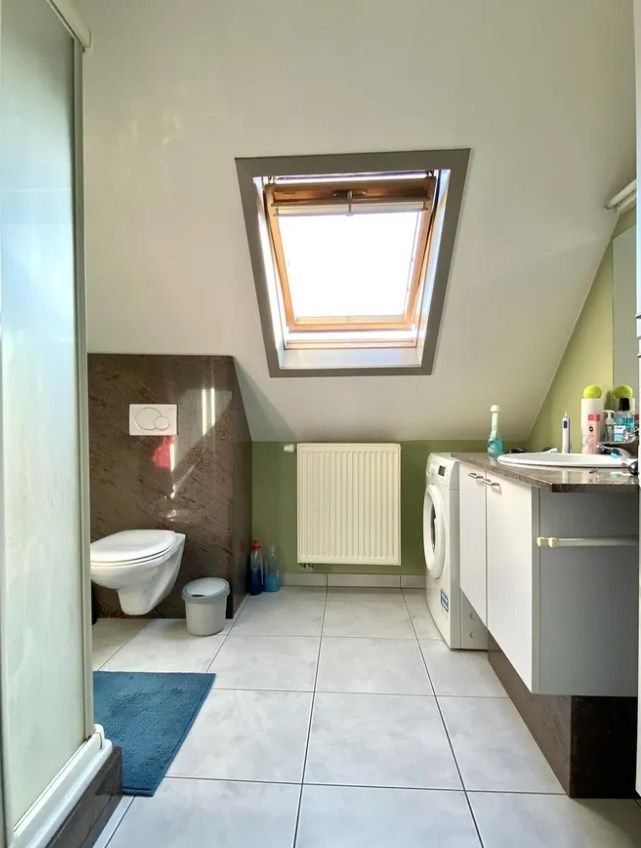 Eenslaapkamerappartement met garagebox in Marke. foto 4