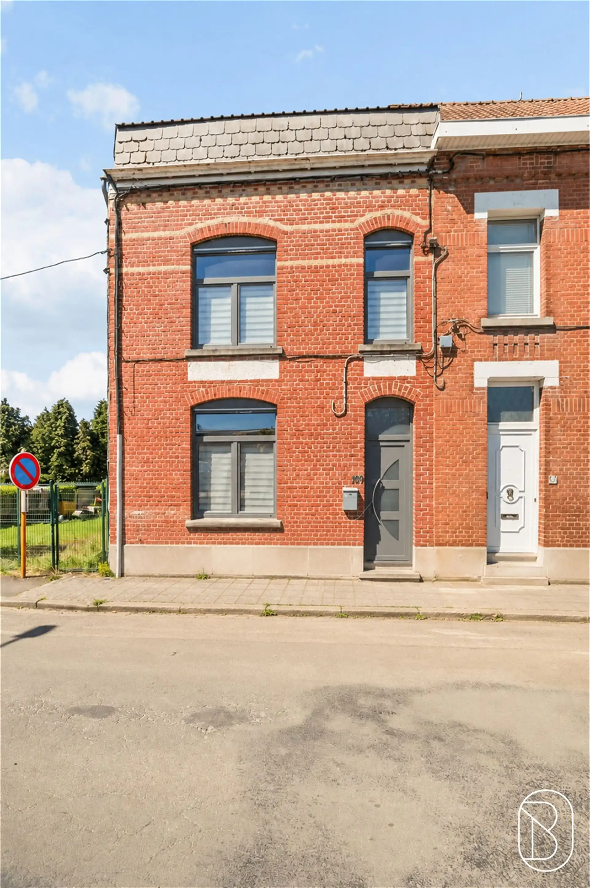 3-gevelwoning met grote tuin, dicht bij alle voorzieningen! foto 2