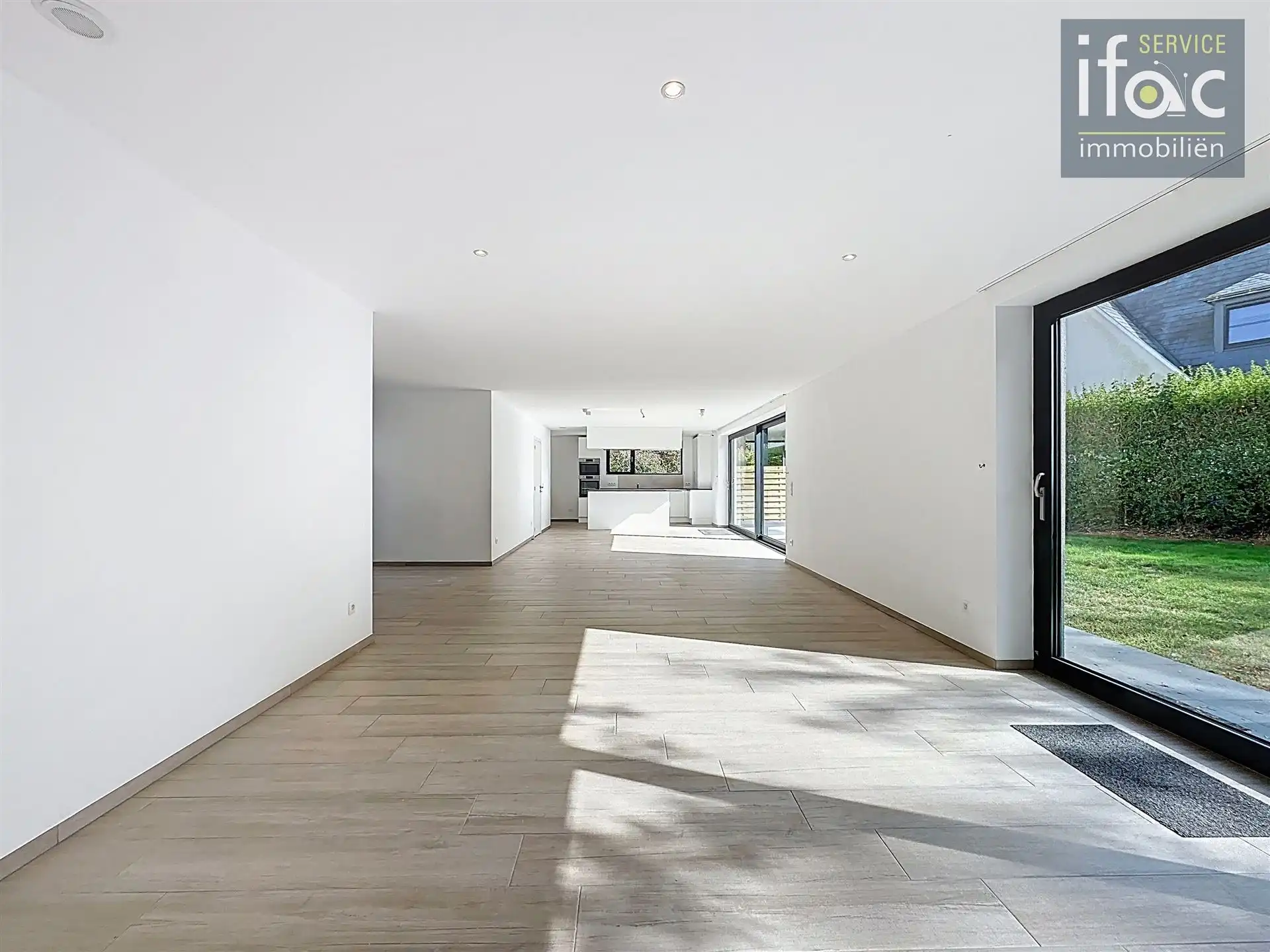 Moderne villa met 6 slaapkamers en zonnige tuin in wijk Arboretum foto 5