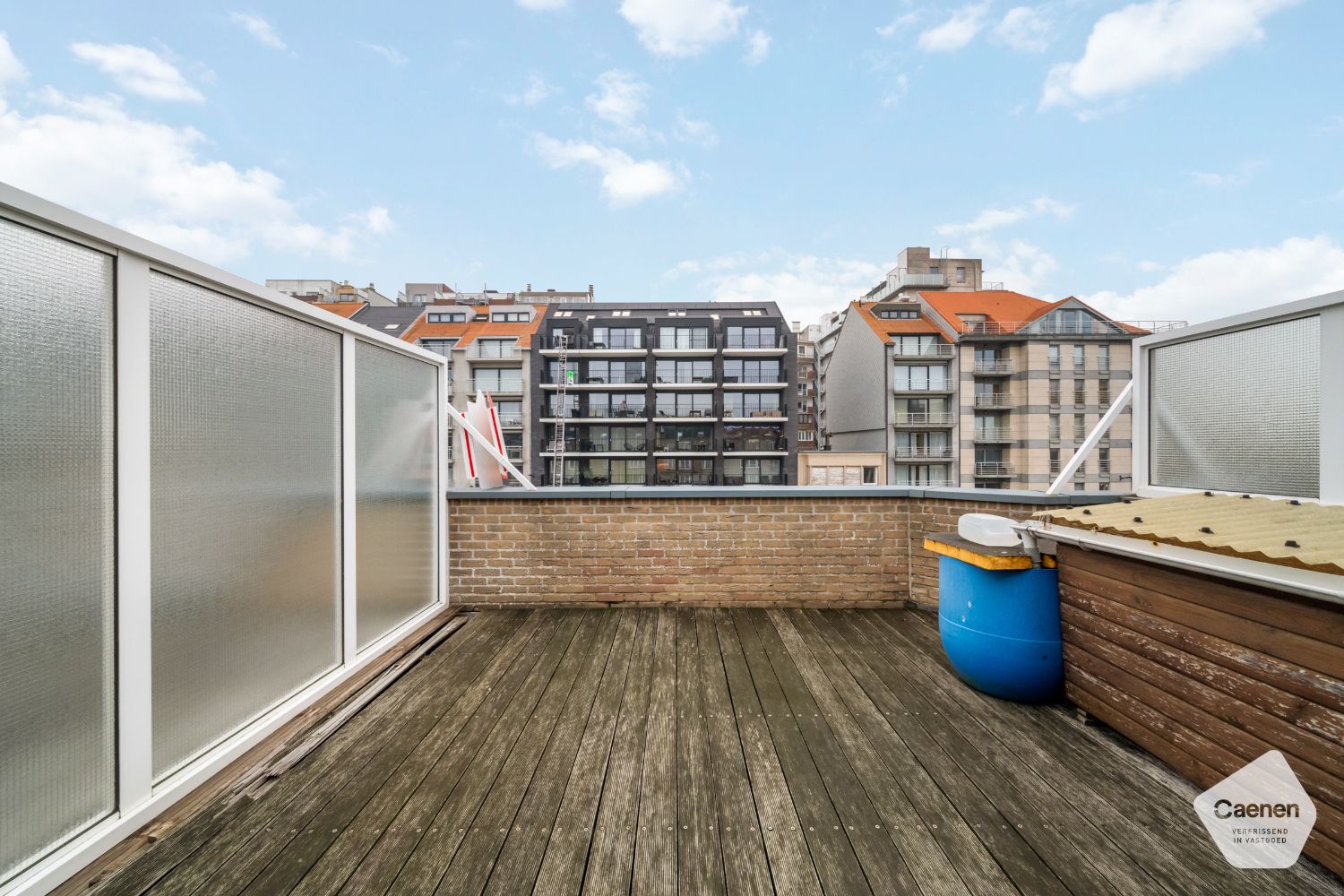 Eén slaapkamer appartement met twee ruime terrassen vlakbij het strand foto 18