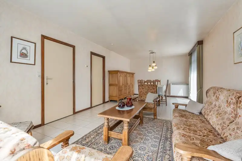 Gelijkvloerse bungalow op een perceel van 20are foto 6