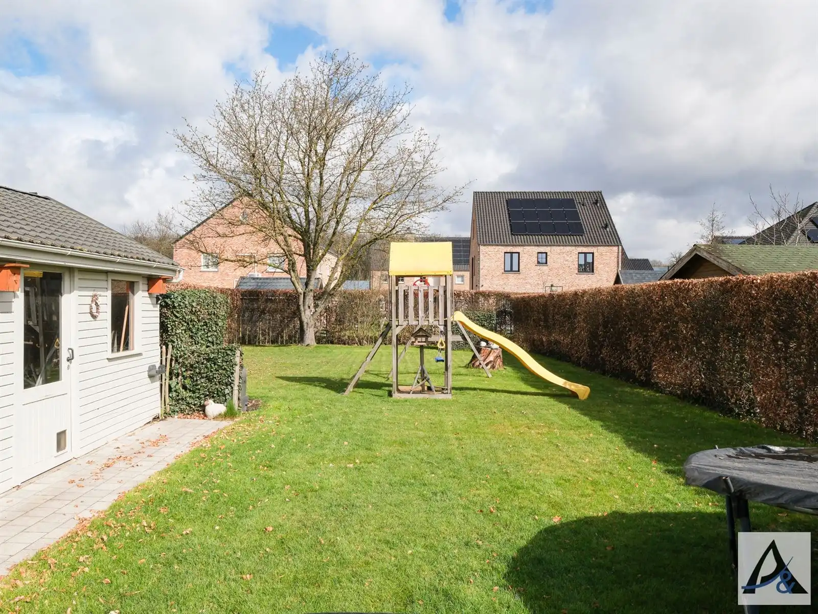 Instapklare eengezinswoning met prachtige tuin! foto 10