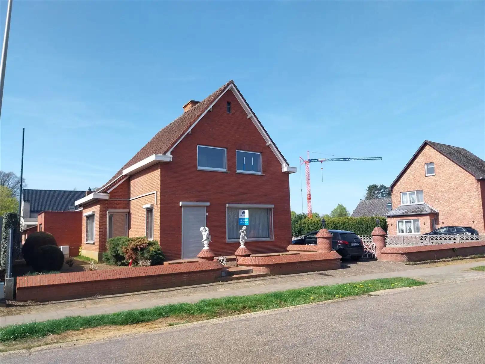 TE HUUR: Woning met 3 slaapkamers te Heusden! foto {{pictureIndex}}