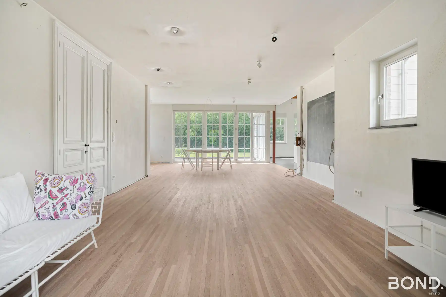 Villa op privédomein van +/- 1,7 hectare foto 19