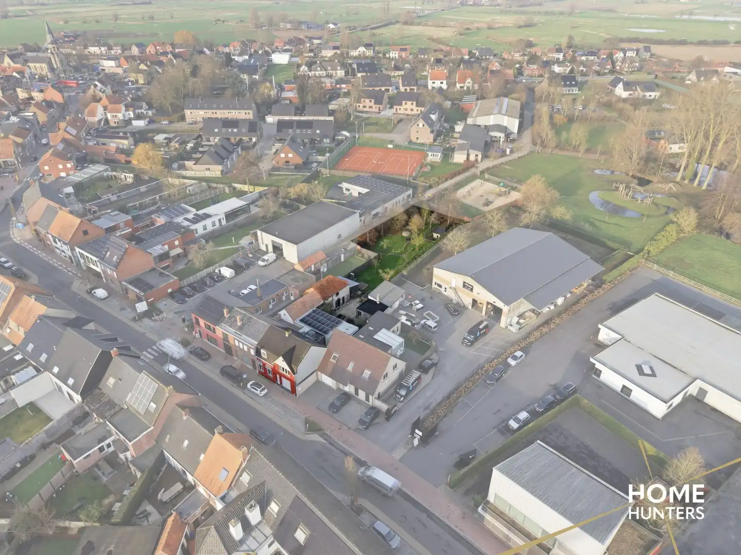 Unieke woning op ruim perceel met 6 slaapkamers in hartje Zarren! foto 32