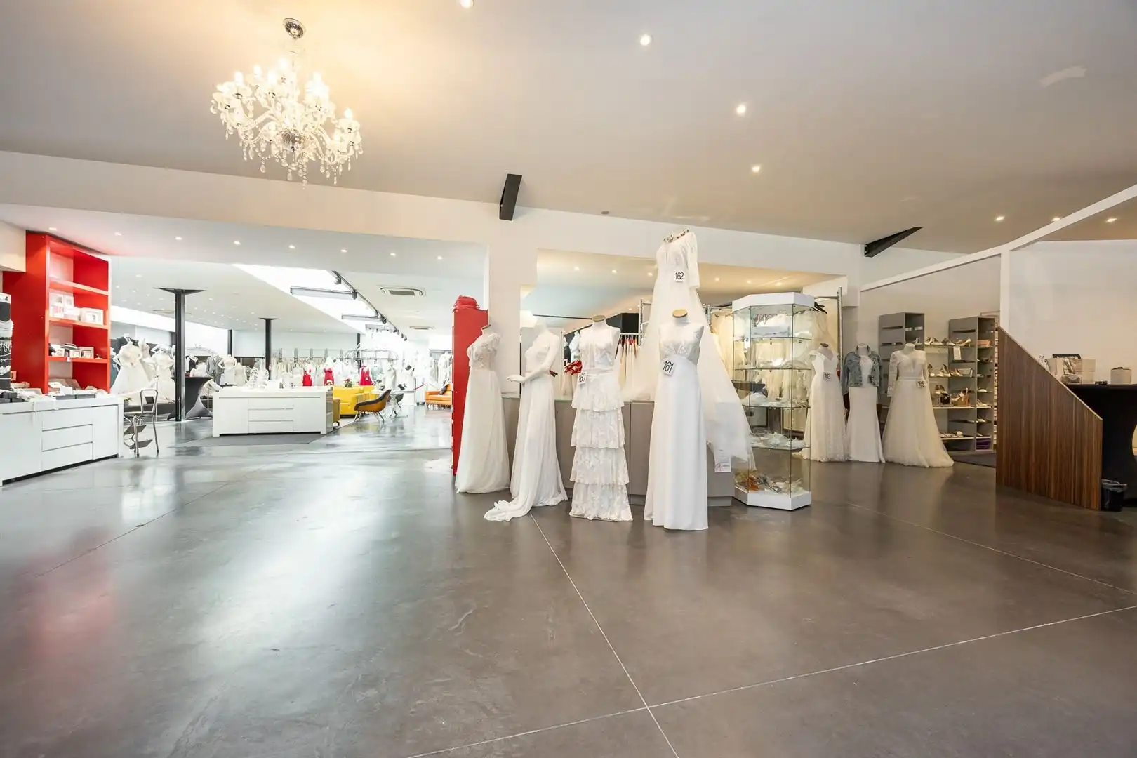 Multifunctioneel bedrijfsgebouw aan brug van den Azijn foto 18