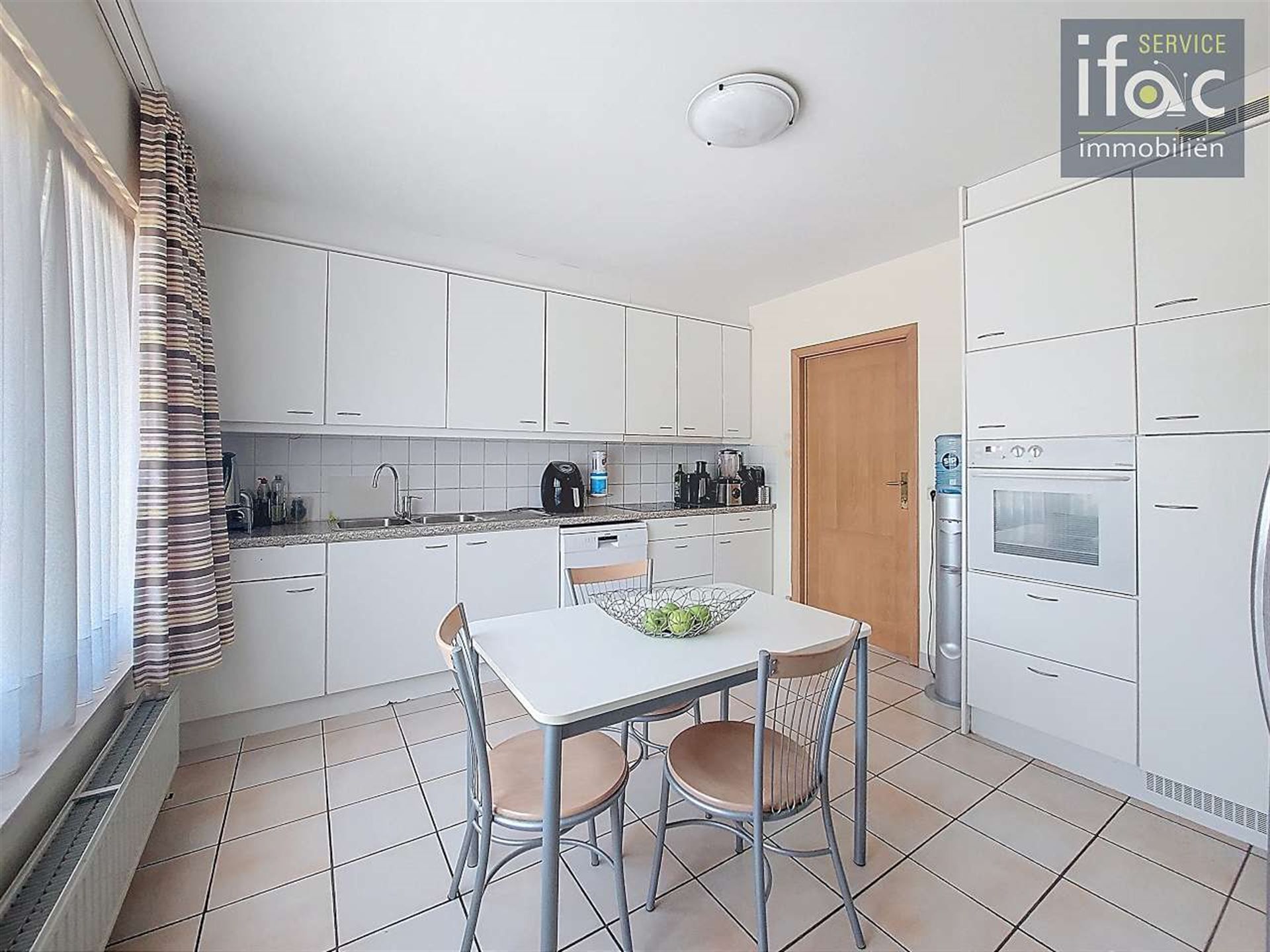 Fantastisch gelegen villa met panoramisch uitzicht  foto 15