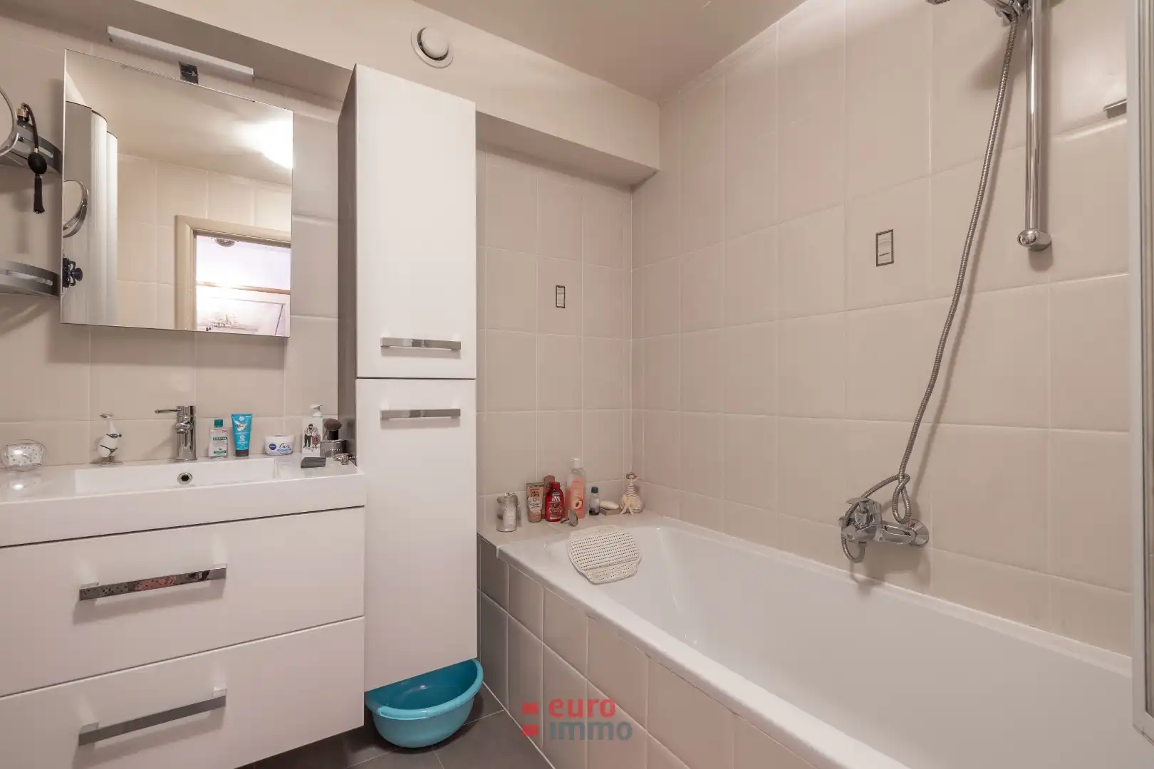 Zéér ruim appartement met 2 volwaardige slaapkamers in centrum Nieuwpoort! foto 10