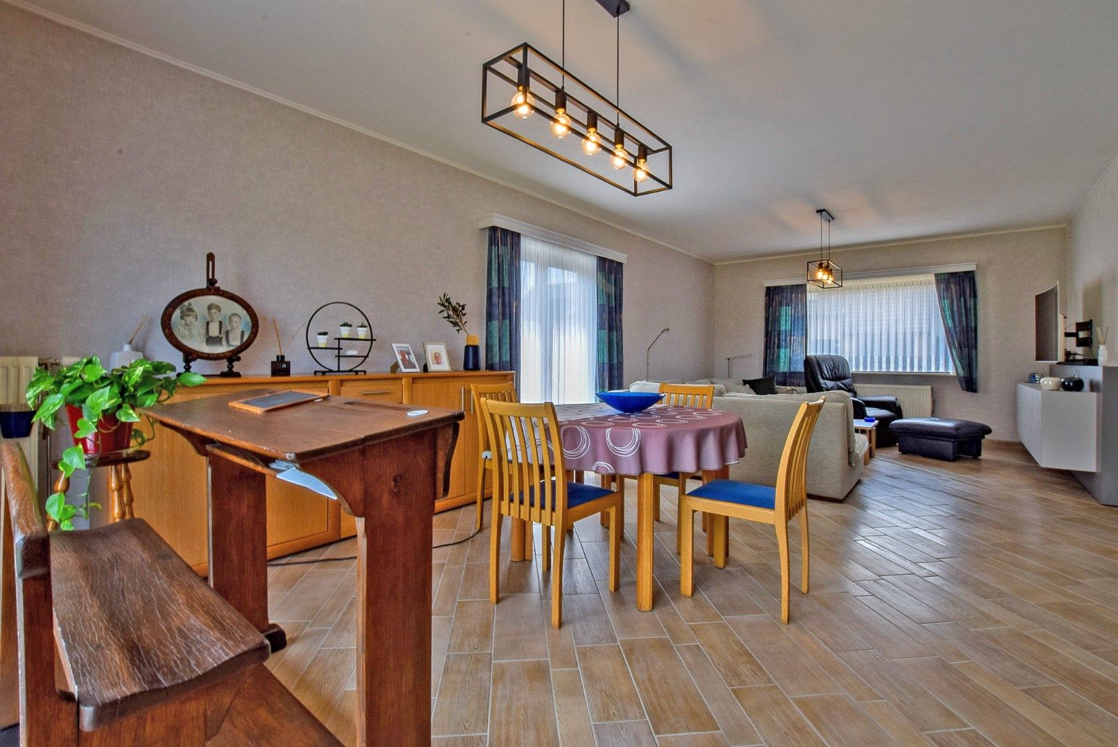 Uiterst goed onderhouden villa op 720m², gelegen in doodlopende straat te Veurne.  foto 5