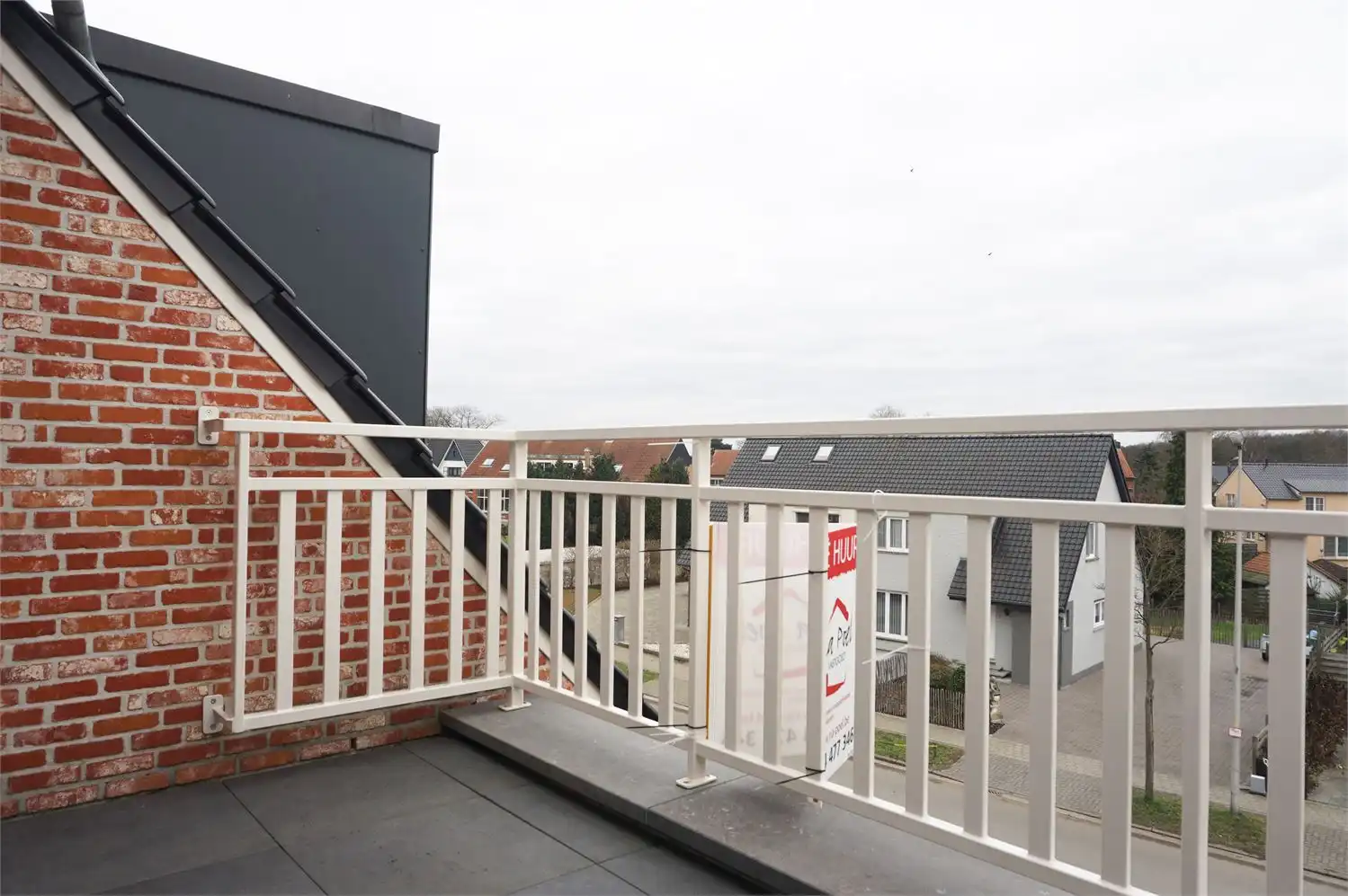 Duplex appartement met terras, 2 slaapkamers en dubbele autostaanplaats in centrum Paal foto 15