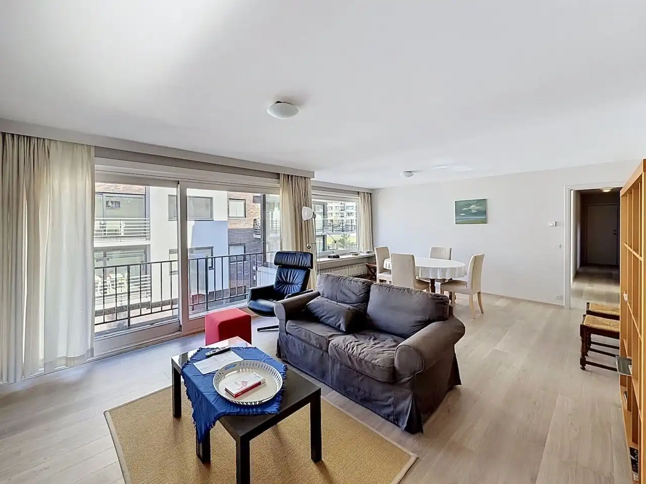 Bijzonder ruim en lichtrijk appartement op een boogscheut van de Zeedijk & Graaf d'Ursellaan foto 5