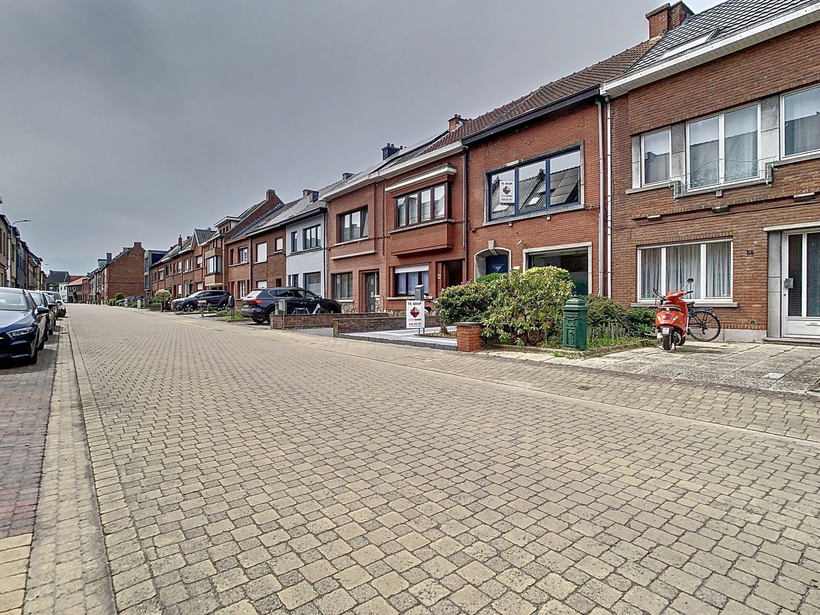 Mooie stadswoning met 2 SLPK,tuin en optionele garage! foto 26
