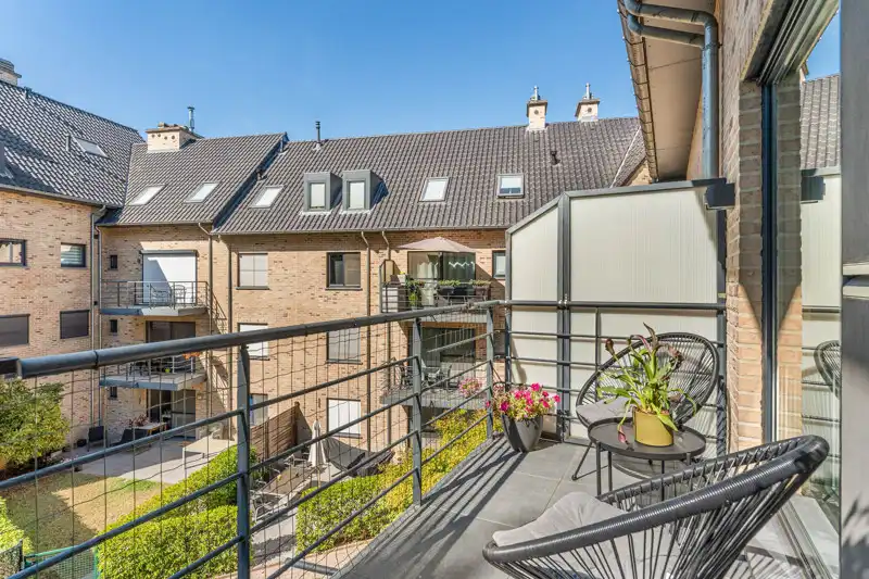 Zeer rustig en energiezuinig appartement met autostaanplaats en berging foto 11