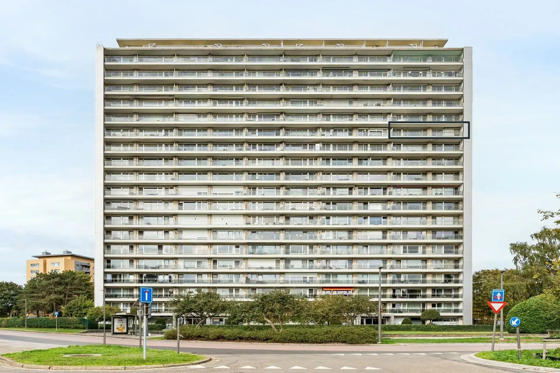 Ruim en lichtrijk 2 slaapkamer appartement met prachtig uitzicht in Wilrijk. foto 20