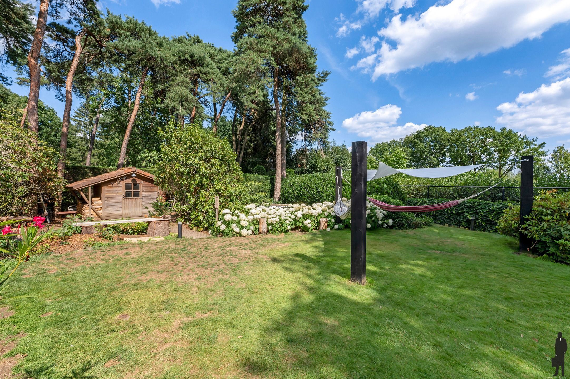 In de residentiële villawijk, De Meersebergen nabij Breda klassieke herenhuis op ca. 2135 m² met uitzicht op "Markdal". foto 53